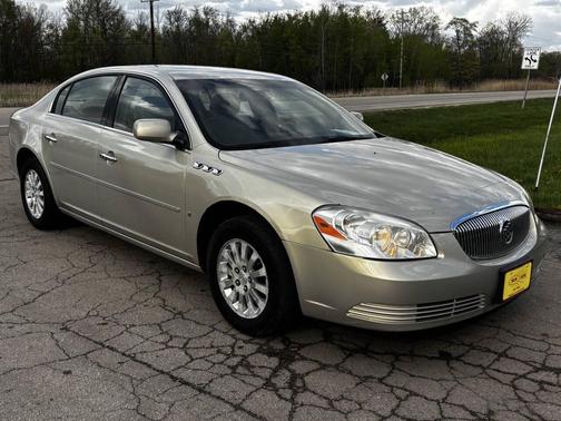 Gold 2008 Buick Lucerne CX