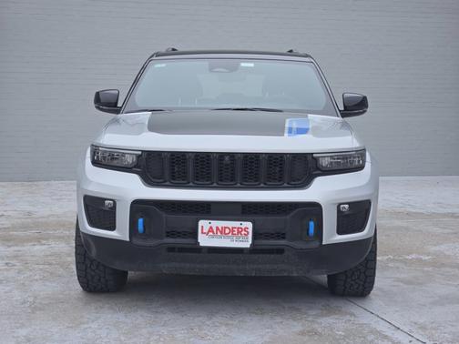 2022 Jeep Grand Cherokee 4xe Trailhawk