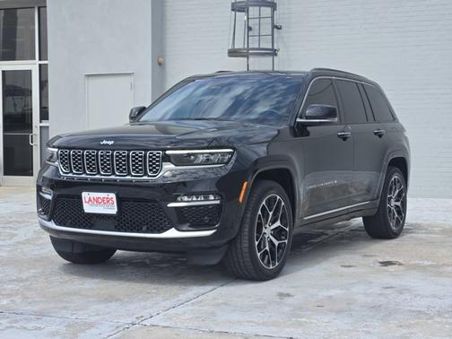 Diamond Black Crystal Pearlcoat 2024 Jeep Grand Cherokee Summit Reserve