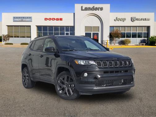 Diamond Black Crystal Pearlcoat 2026 Jeep Compass Latitude Altitude