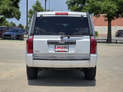 2007 Jeep Commander Sport