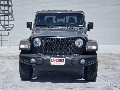 2022 Jeep Gladiator Willys Sport