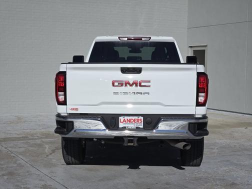 2024 GMC Sierra 2500 Pro