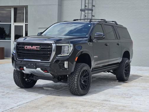 2024 GMC Yukon XL AT4