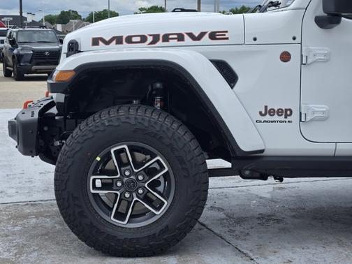 2025 Jeep Gladiator Mojave X