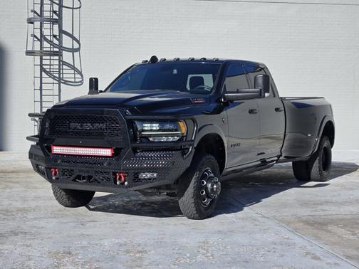2022 RAM 3500 Limited
