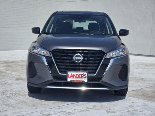 2023 Nissan Kicks S