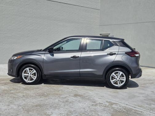 2023 Nissan Kicks S