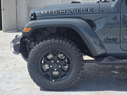 2025 Jeep Gladiator High Tide