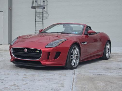 2016 Jaguar F-TYPE R