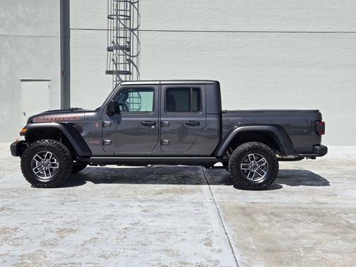 2024 Jeep Gladiator Mojave X