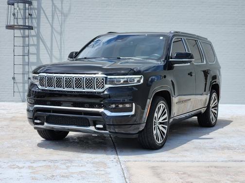 Diamond Black Crystal Pearlcoat 2022 Jeep Grand Wagoneer Series III