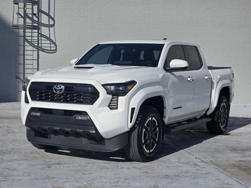 2024 Toyota Tacoma TRD Off Road