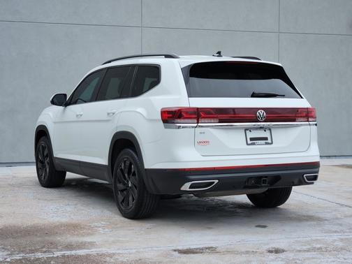 Pure White 2024 Volkswagen Atlas 2.0T SE w/Technology