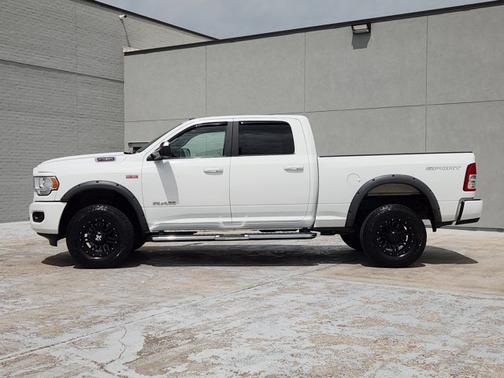 Bright White Clearcoat 2019 RAM 2500 Big Horn