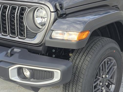 2026 Jeep Gladiator Sport S