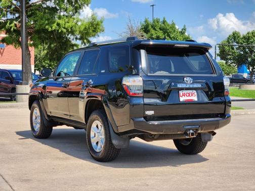 2020 Toyota 4Runner SR5