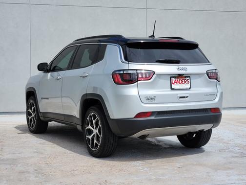 Silver Zynith Metallic Clearcoat 2024 Jeep Compass Limited