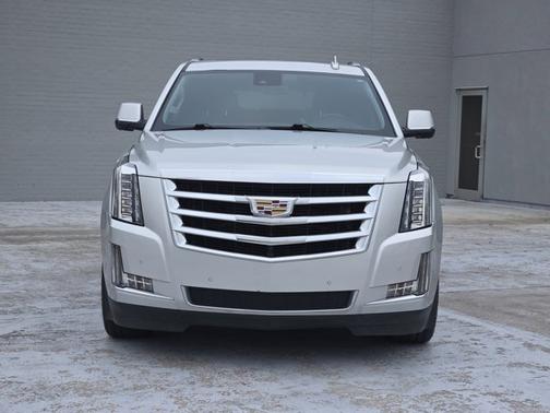 2017 Cadillac Escalade Luxury