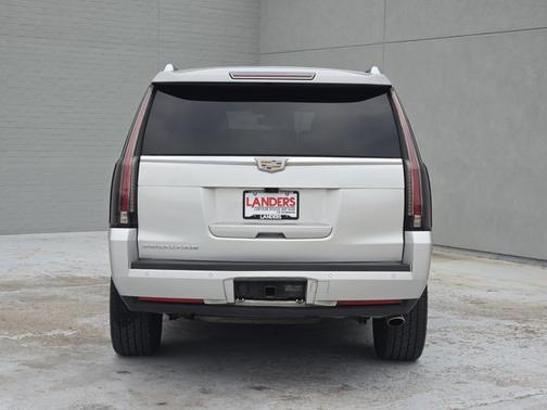 2017 Cadillac Escalade Luxury