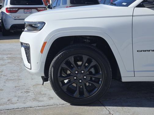 2026 Jeep Grand Cherokee Limited Reserve