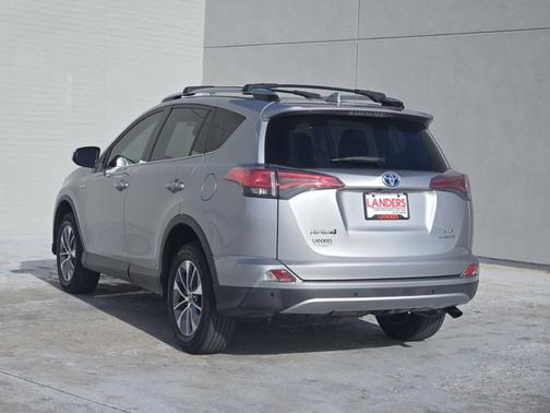 2018 Toyota RAV4 Hybrid XLE