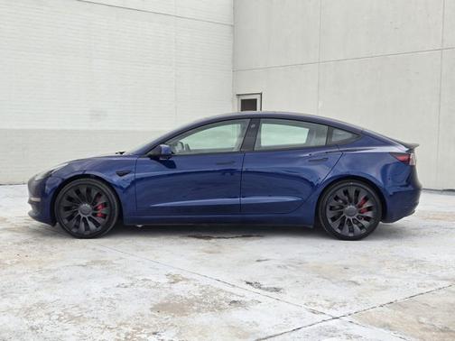 2023 Tesla Model 3 Performance