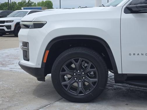 Bright White Clearcoat 2026 Jeep Grand Wagoneer Limited Altitude