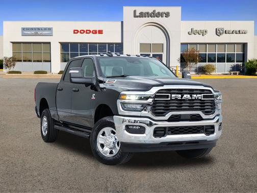 Diamond Black Crystal Pearlcoat 2026 RAM 2500 Tradesman