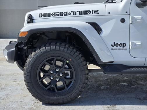 2025 Jeep Gladiator High Tide