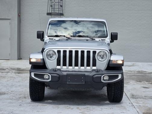 2023 Jeep Gladiator Overland