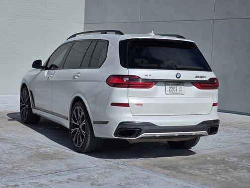 2021 BMW X7 M50i