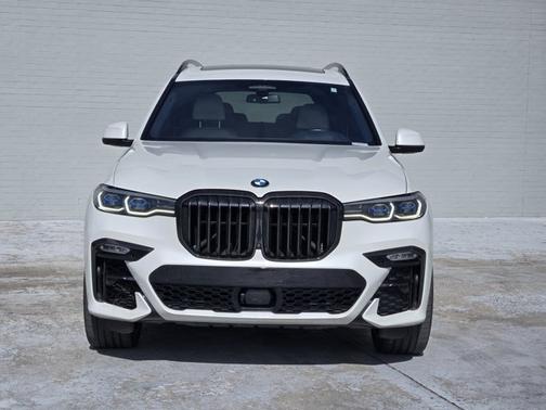 2021 BMW X7 M50i