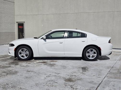 2022 Dodge Charger SE