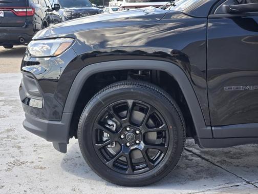 2026 Jeep Compass Latitude Altitude
