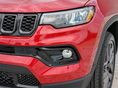 Red Hot Pearlcoat 2026 Jeep Compass Limited Altitude