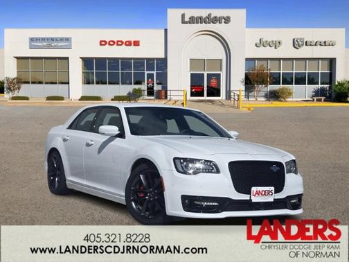 2023 Chrysler 300 300C