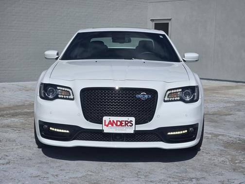 2023 Chrysler 300 300C