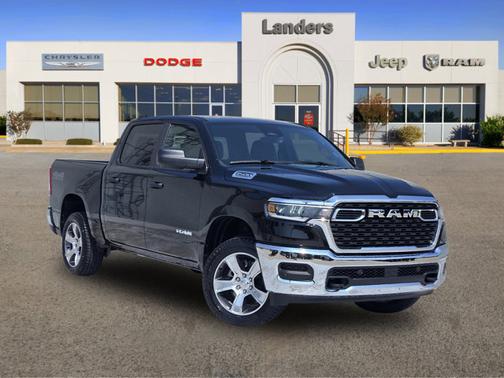 Diamond Black Crystal Pearlcoat 2026 RAM 1500 Tradesman