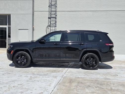 2022 Jeep Grand Cherokee L Altitude