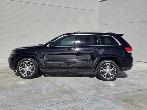 2018 Jeep Grand Cherokee Sterling Edition