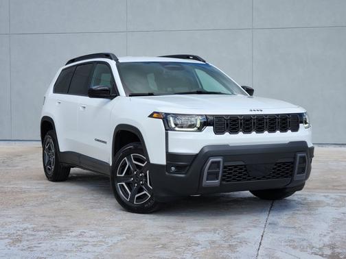Bright White Clearcoat 2026 Jeep Cherokee Laredo