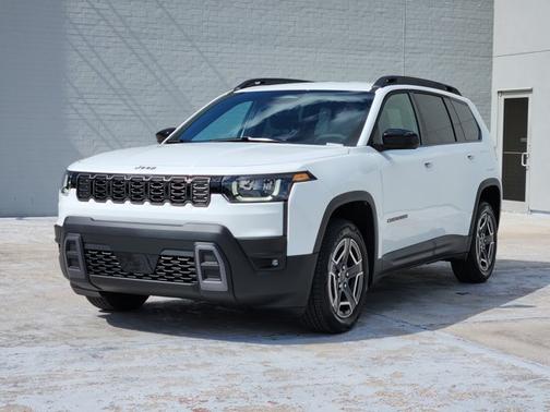 Bright White Clearcoat 2026 Jeep Cherokee Laredo
