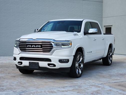 Ivory White Tri-Coat Pearlcoat 2021 RAM 1500 Longhorn