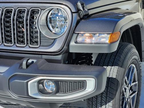 2025 Jeep Gladiator Sport S