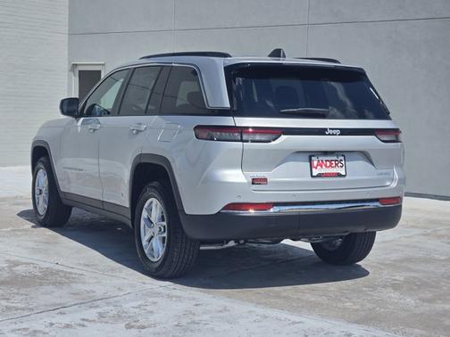 2025 Jeep Grand Cherokee Laredo X