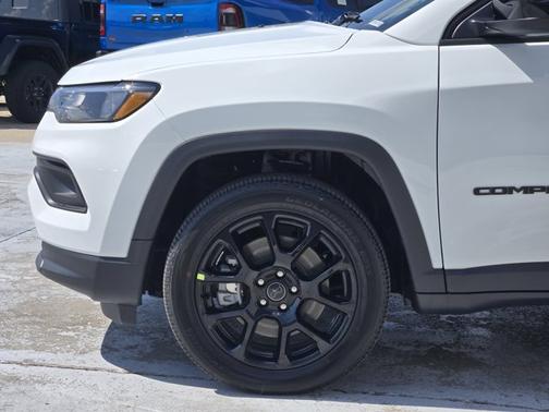 2026 Jeep Compass Latitude Altitude