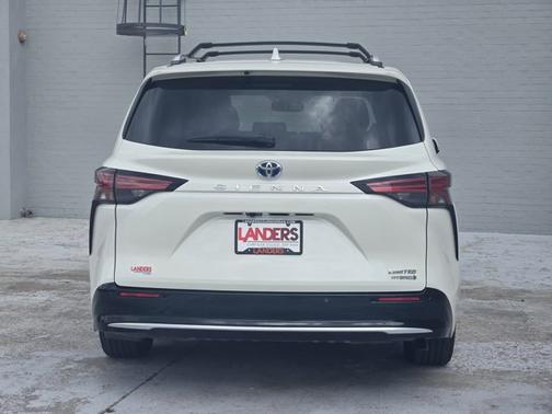 2021 Toyota Sienna Limited 7-Passenger