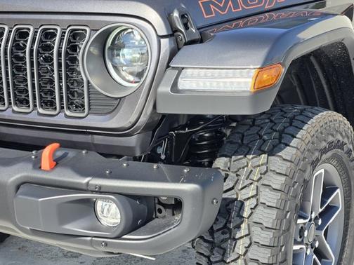 2025 Jeep Gladiator Mojave X