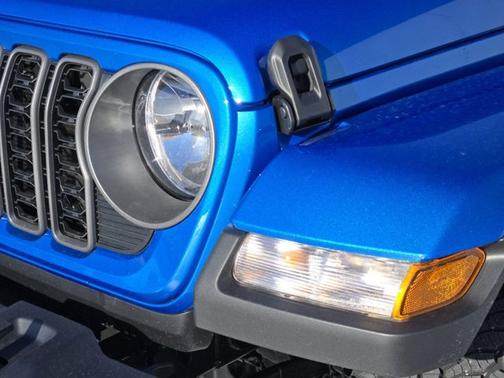 2025 Jeep Gladiator Nighthawk